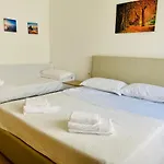 Premium Apartment *