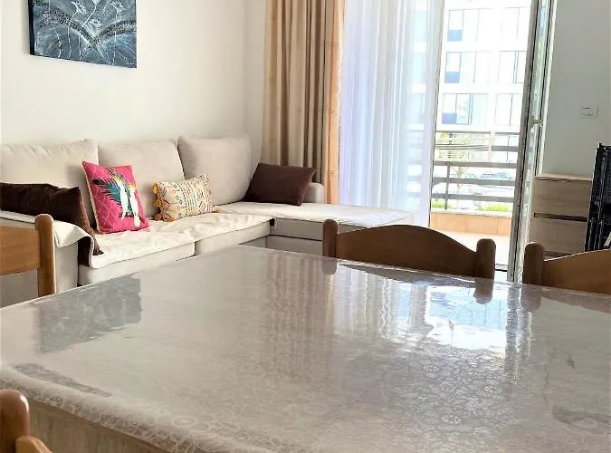 Family-friendly Next To Premium Hotel, Apartment *