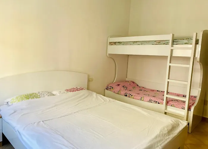 Family-friendly Next To Premium Hotel, Apartment