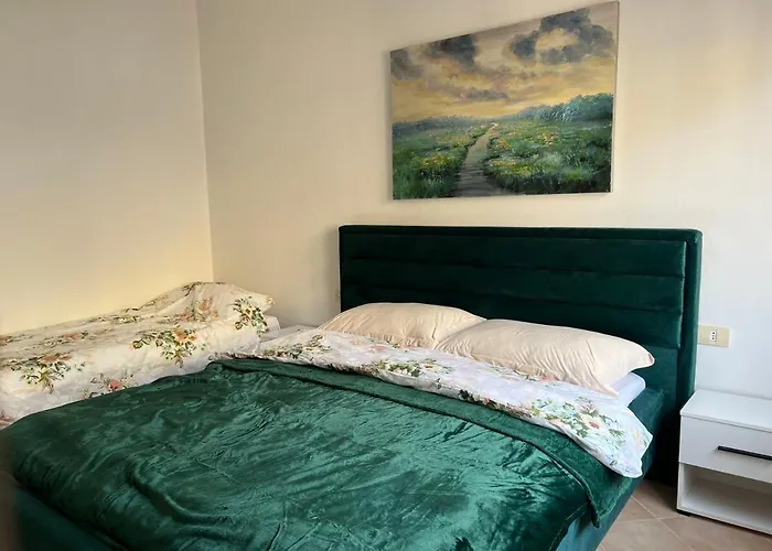 Family-friendly Next To Premium Hotel, Apartment Golem (Tirana)